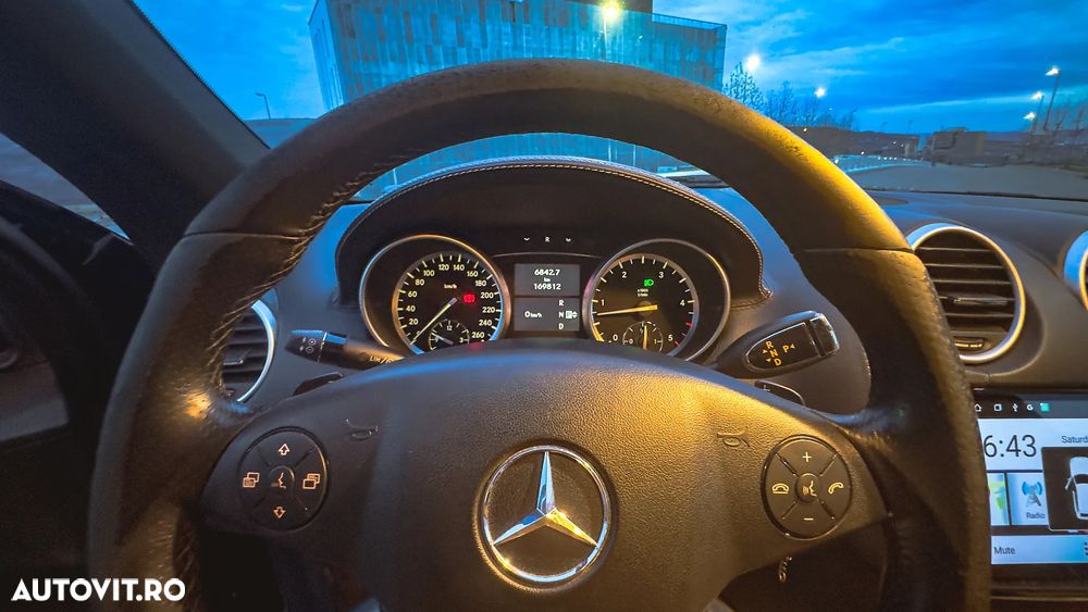 Mercedes-Benz ML - 11