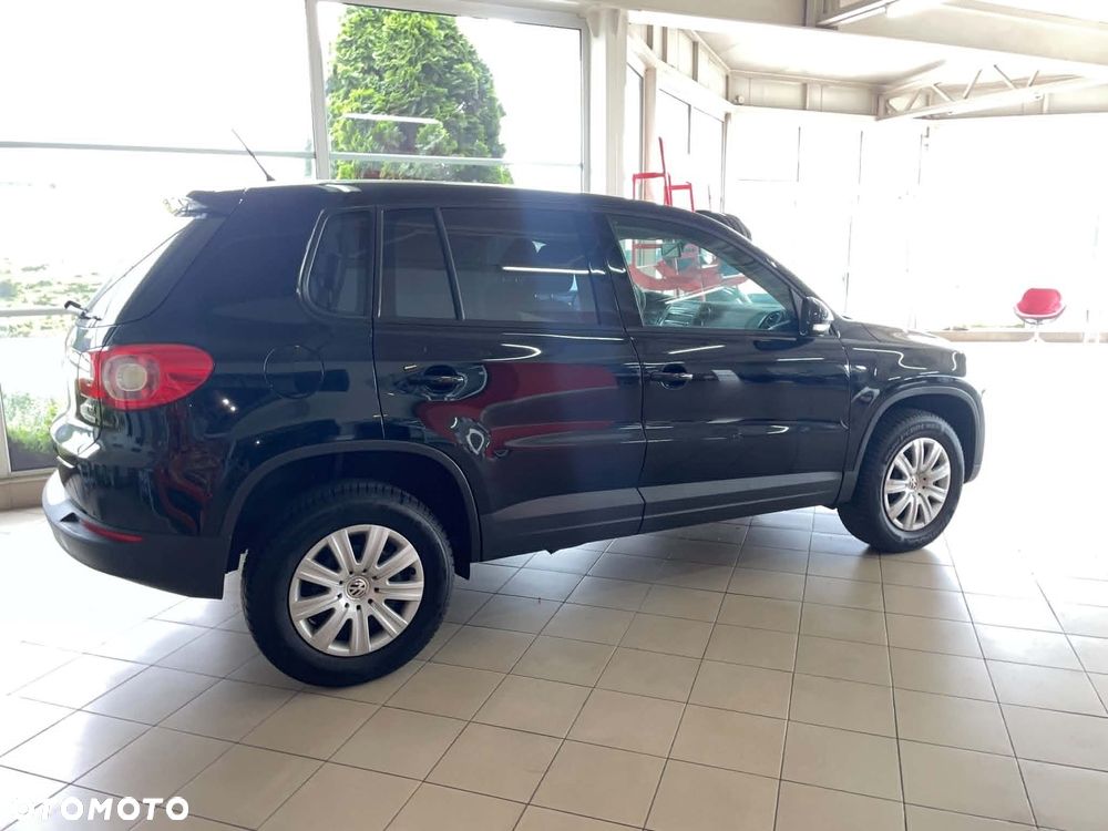 Volkswagen Tiguan - 10