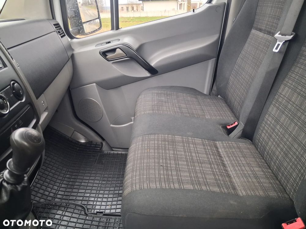 Mercedes-Benz Sprinter - 22