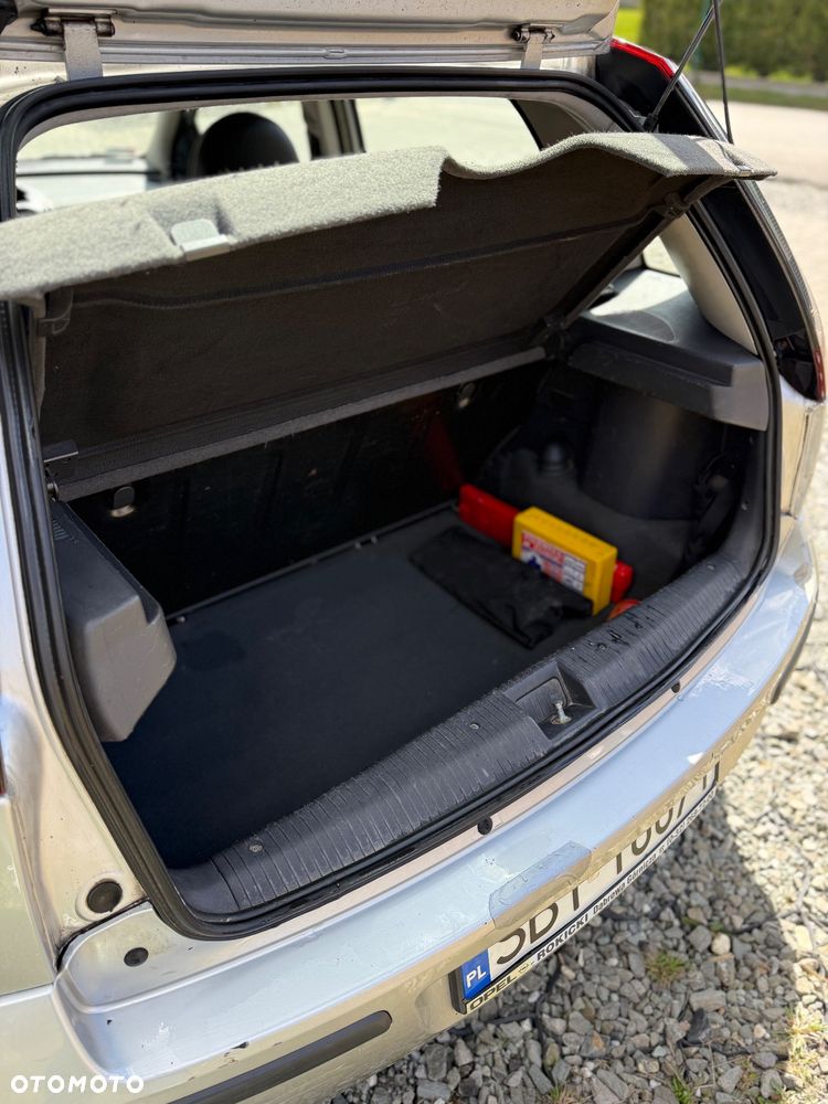 Opel Corsa 1.0 12V Cosmo - 6