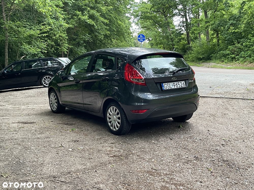Ford Fiesta - 4