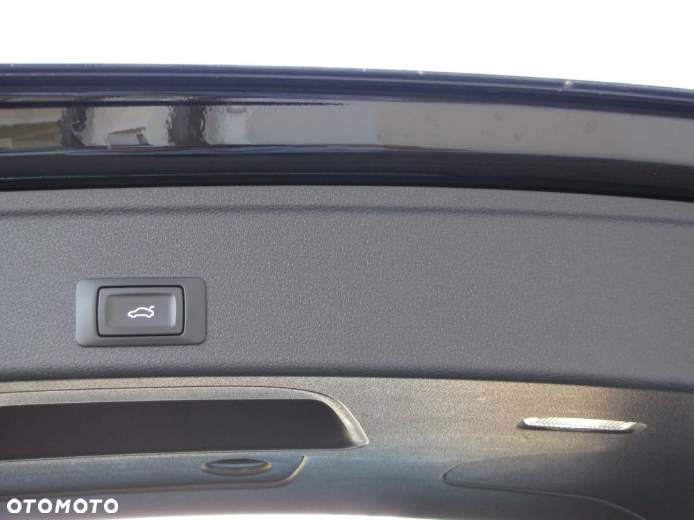 Audi A4 Avant 2.0 TDI Sport - 32