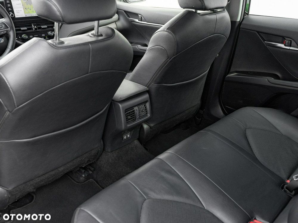 Toyota Camry - 26