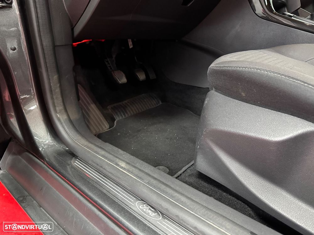 Ford Focus SW 1.5 TDCi Titanium - 18