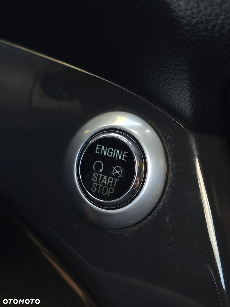 Ford Kuga 2.0 TDCi 2x4 Titanium - 29