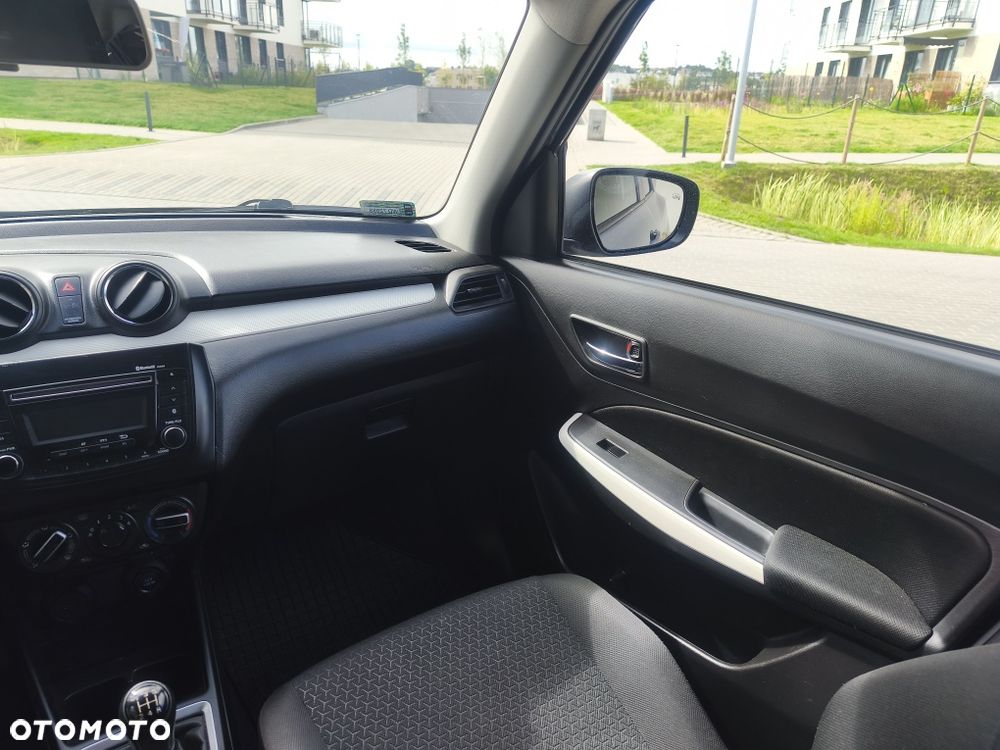 Suzuki Swift - 15