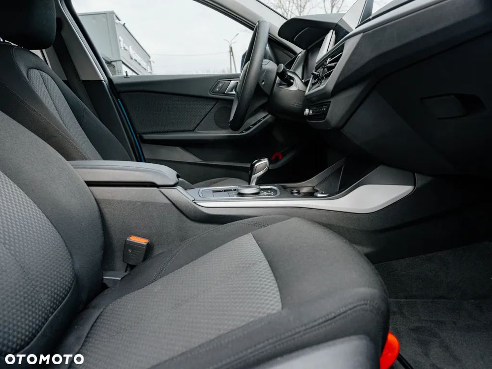 BMW Seria 1 118i Advantage - 12