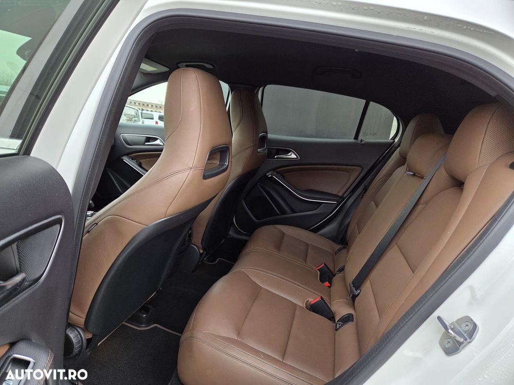 Mercedes-Benz GLA 200 d 4MATIC Aut. - 16