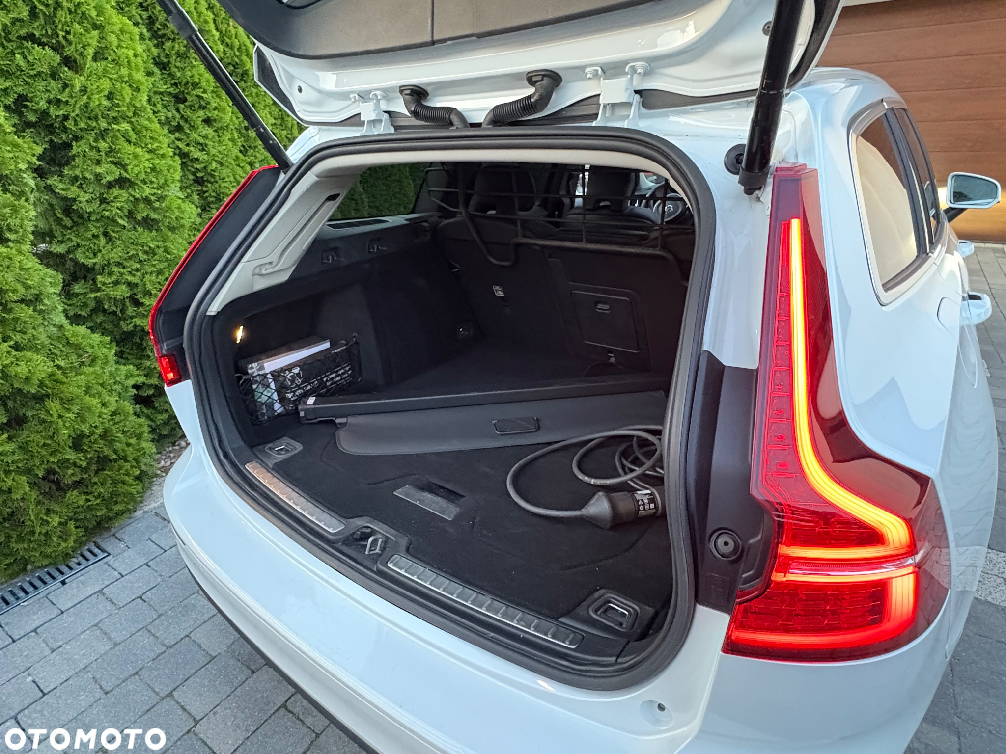 Volvo V60 T6 AWD Recharge Geartronic Inscription - 27