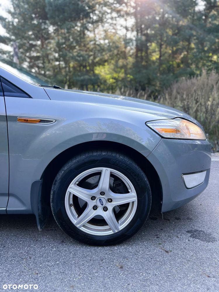 Ford Mondeo - 36