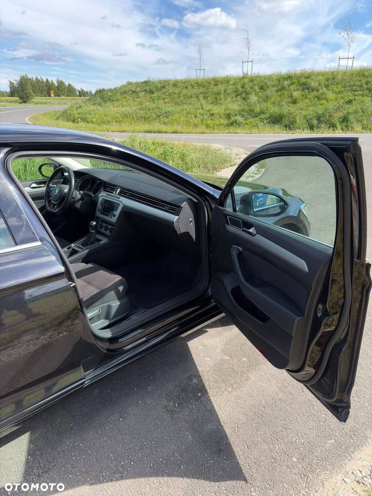 Volkswagen Passat 1.8 TSI BMT Comfortline - 10