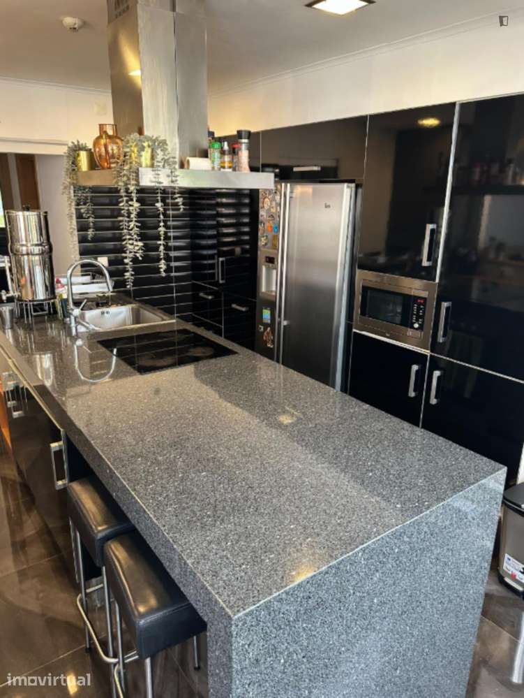 Apartamento com 5 quartos - localizado em Ajuda Lisbon - Grande imagem: 5/25