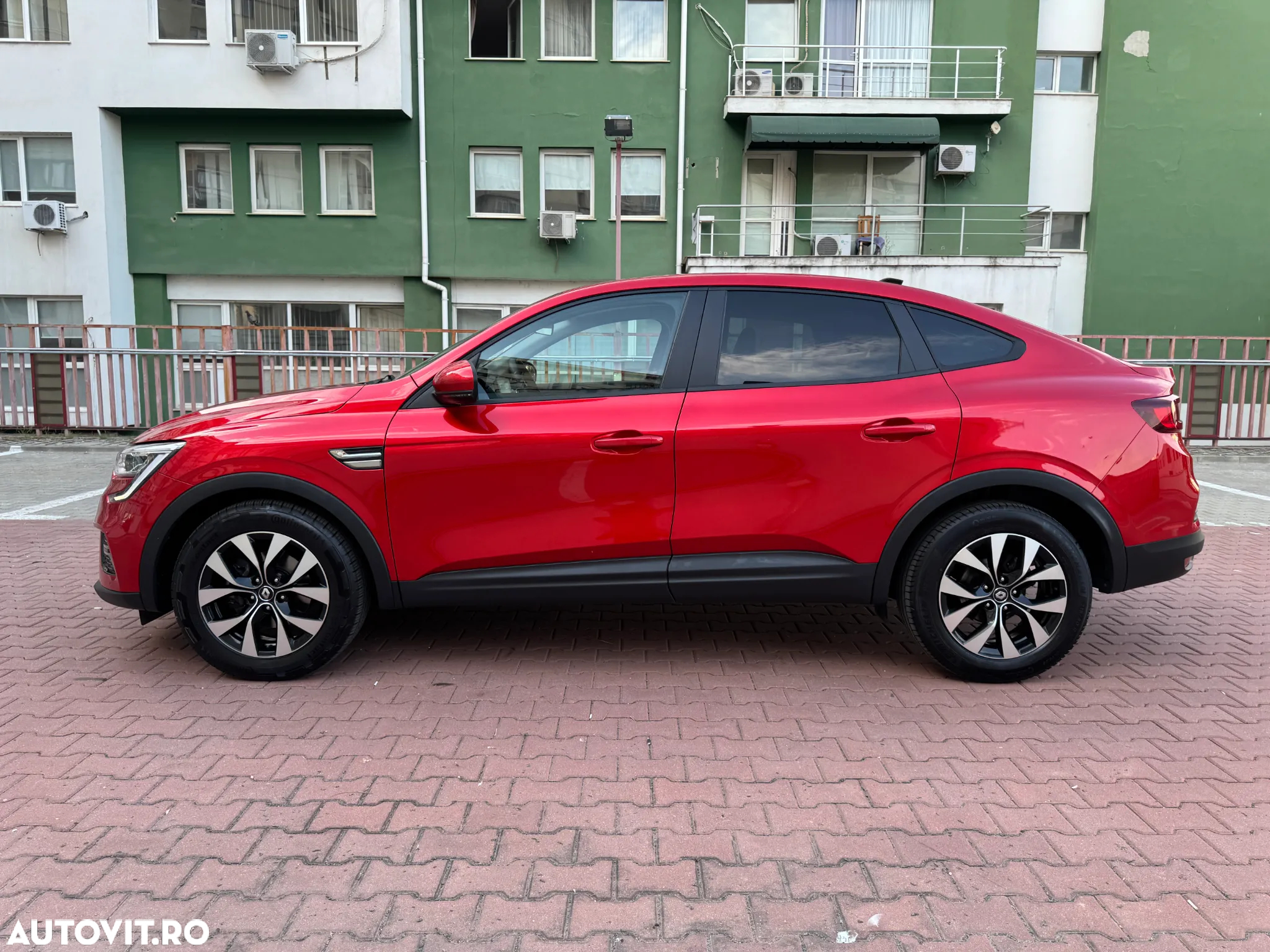 Renault Arkana E-TECH Hybrid 145 Techno - 32