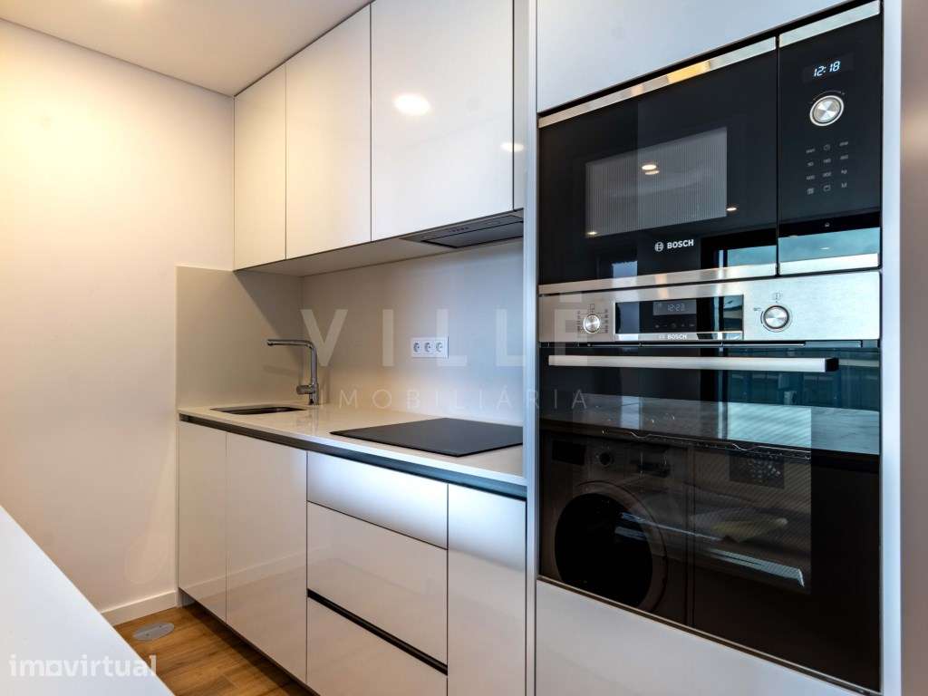 Apartamento T1+1 | 3.º e Último Piso | Varanda | 1 Lugar de Garagem... - Grande imagem: 3/26