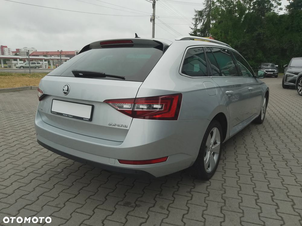 Skoda Superb 1.5 TSI ACT Ambition - 8