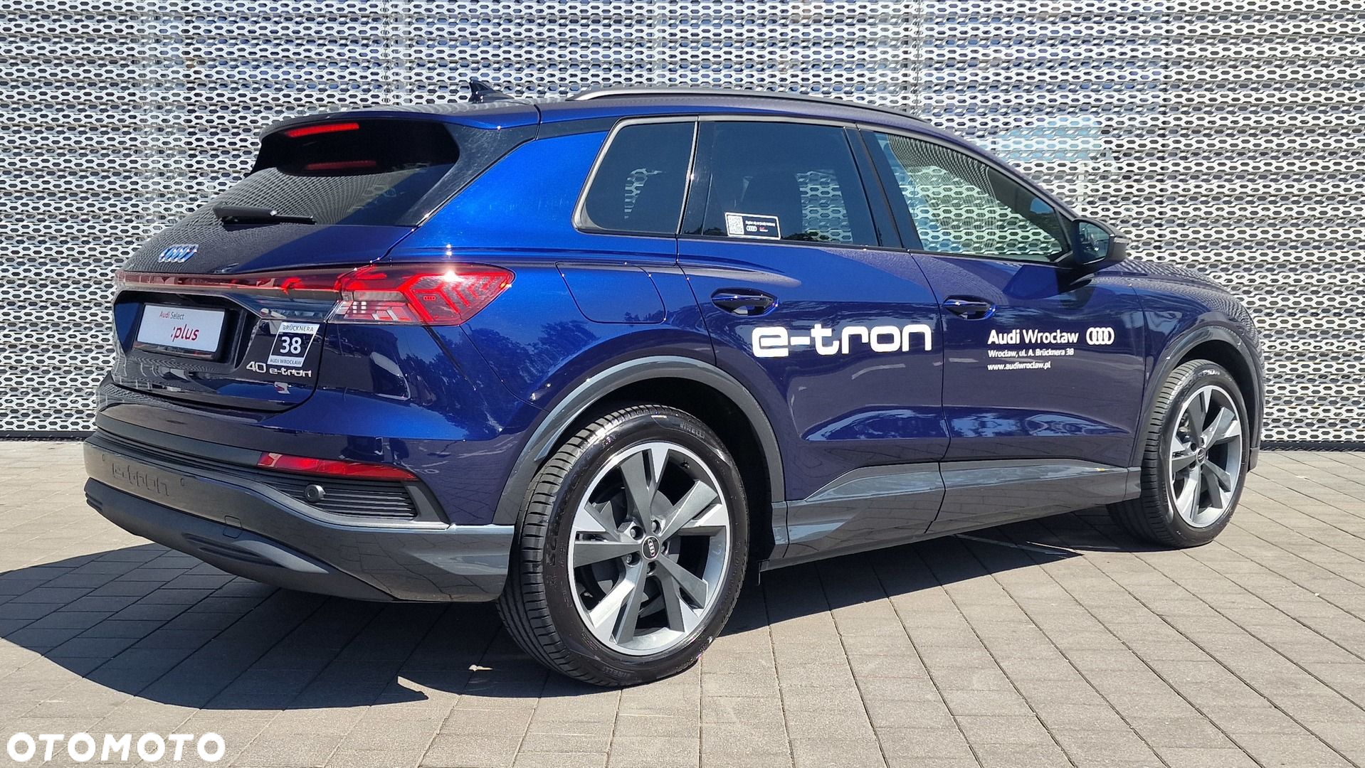 Audi Q4 - 10