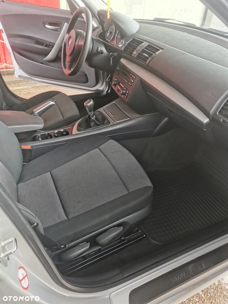 BMW Seria 1 118d - 10