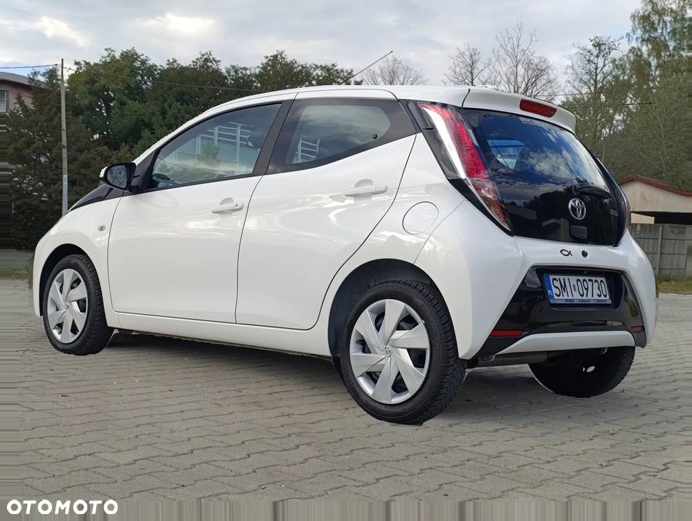 Toyota Aygo x-play - 26