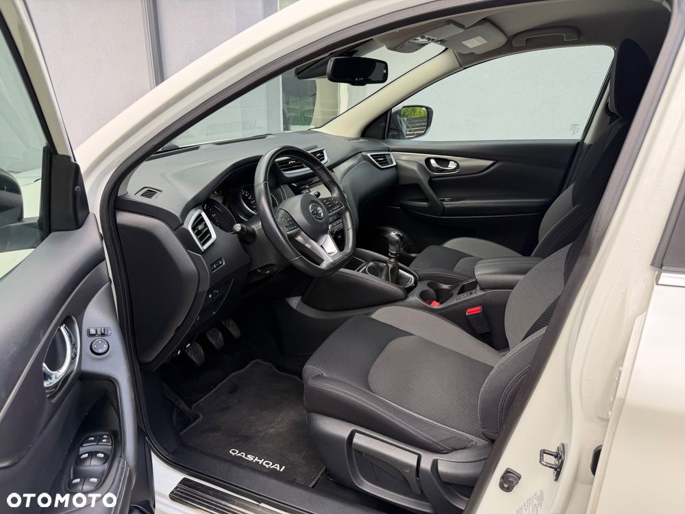 Nissan Qashqai 1.5 dCi N-Connecta - 6