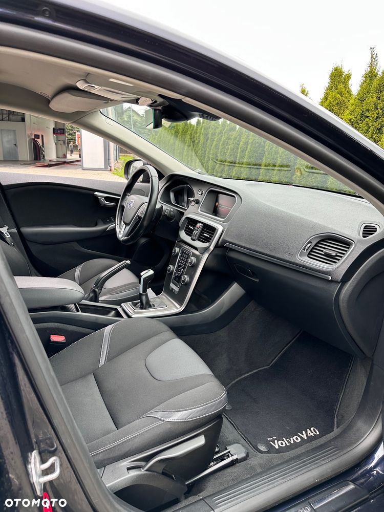 Volvo V40 D2 Kinetic - 33