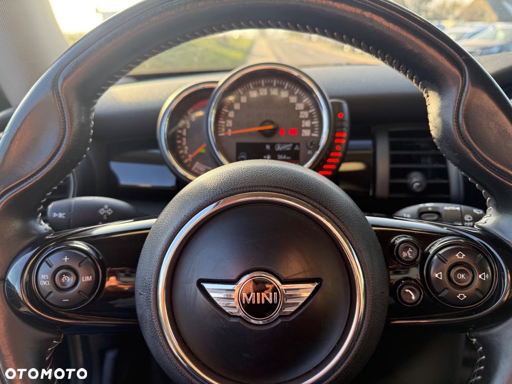 MINI ONE Blackyard - 12
