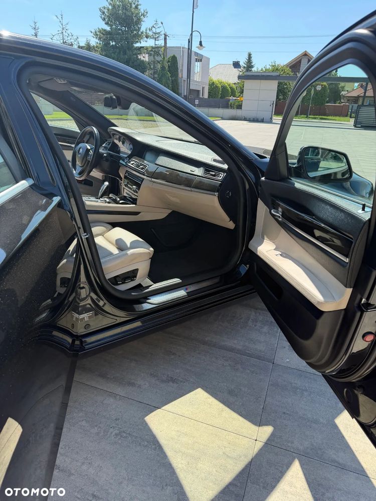 BMW Seria 7 740d xDrive - 8