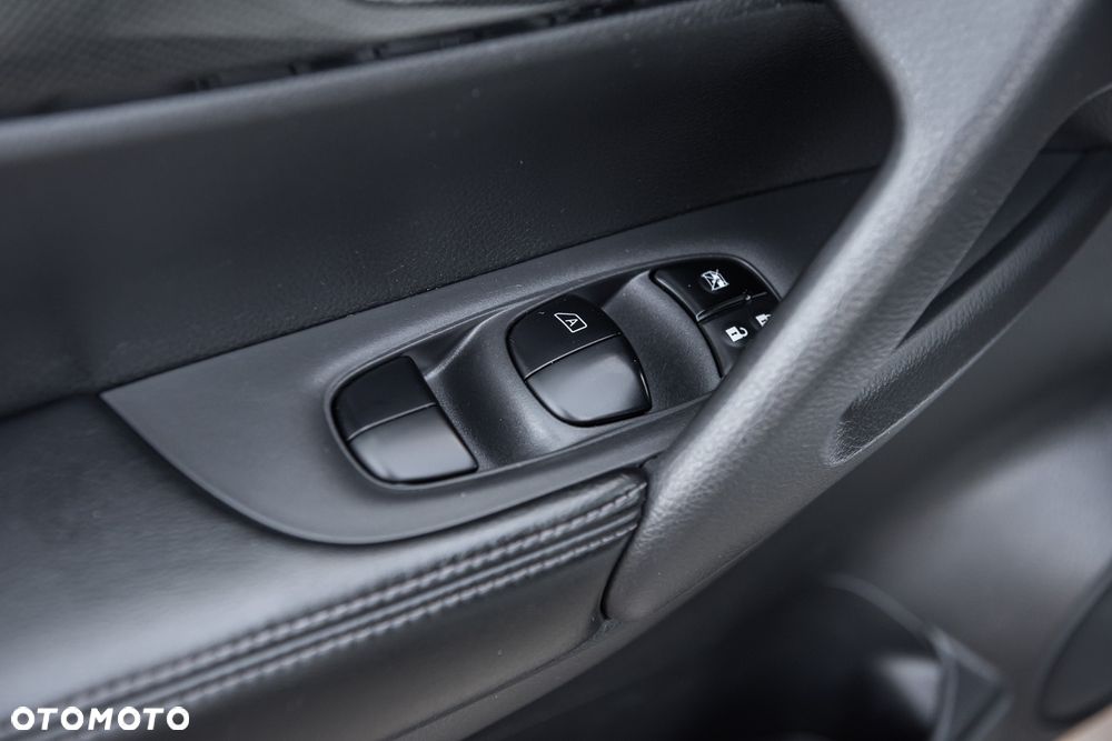 Nissan X-Trail - 17