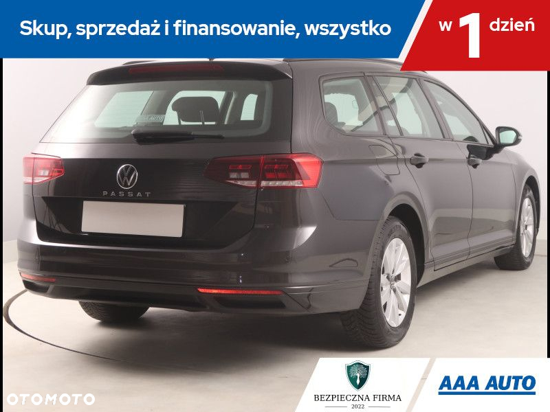 Volkswagen Passat - 6