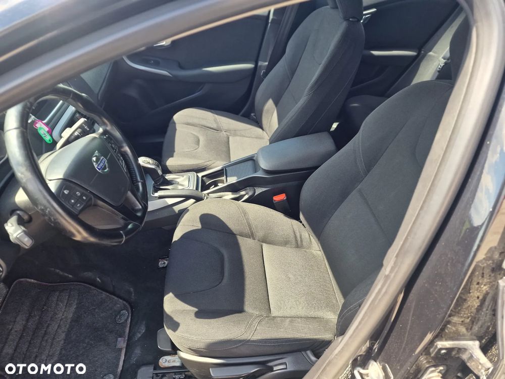 Volvo V40 D3 Geartronic Momentum - 18