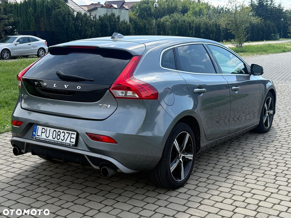Volvo V40 T2 Drive-E R-Design Momentum - 4