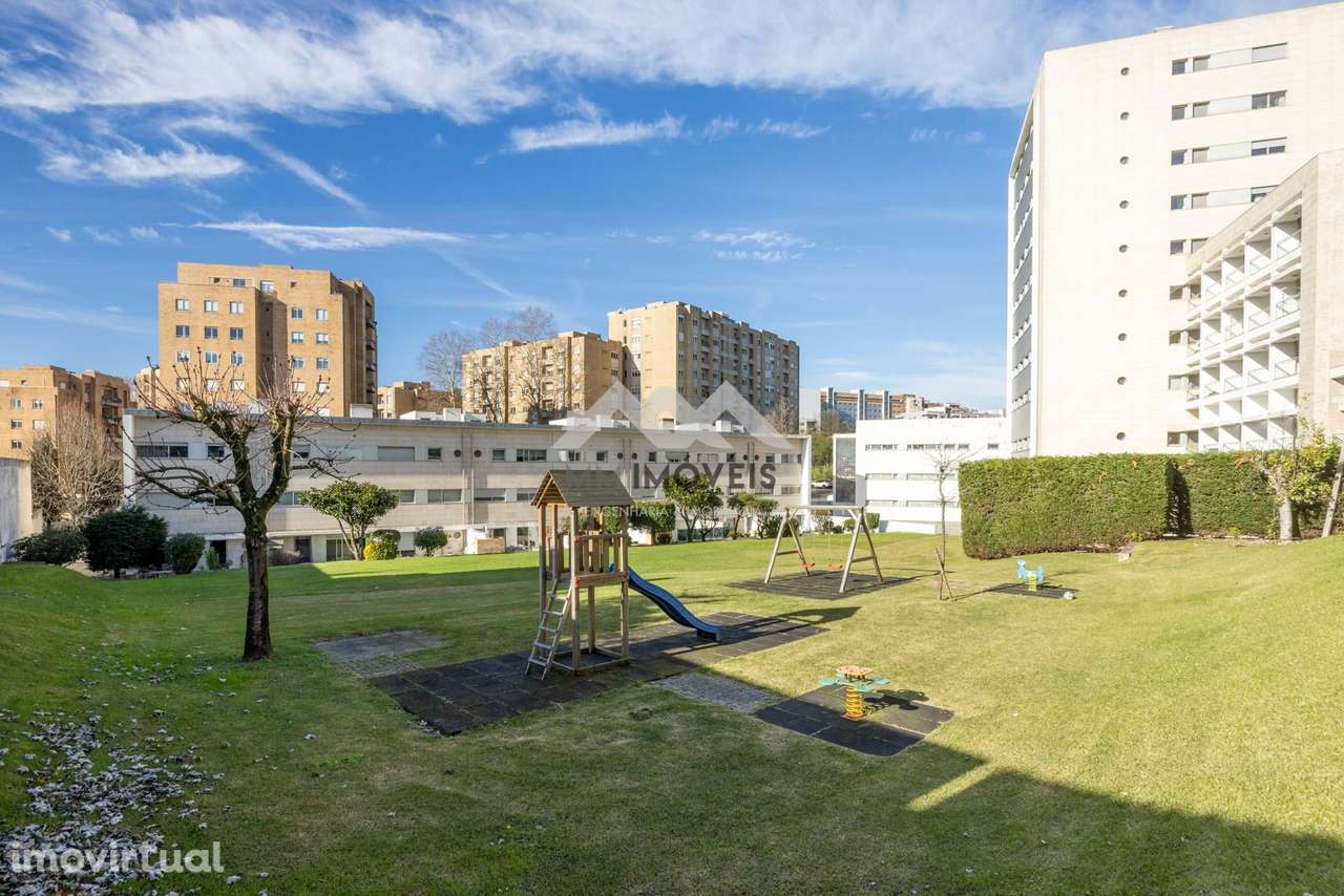 Andar Moradia T3 | Maia | Terraço | Box | Metro | Jardim | Ginásio | P - Grande imagem: 5/49