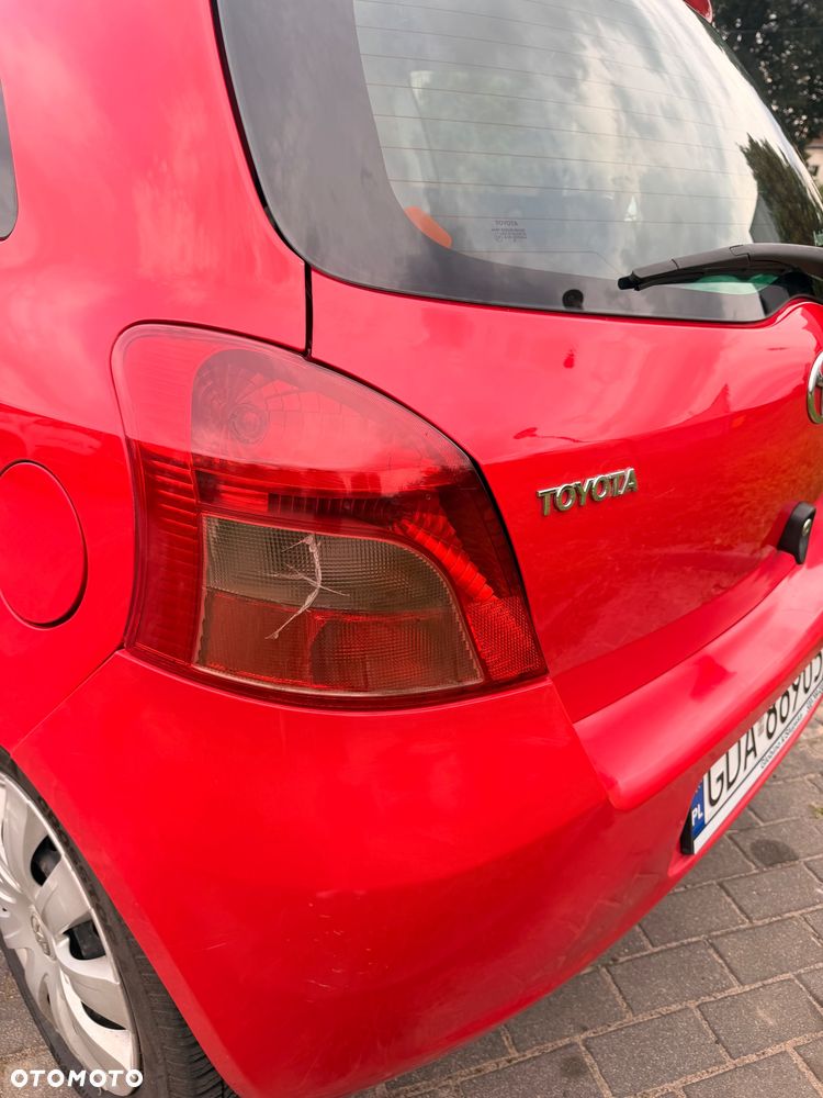 Toyota Yaris 1.0 VVT-i - 7