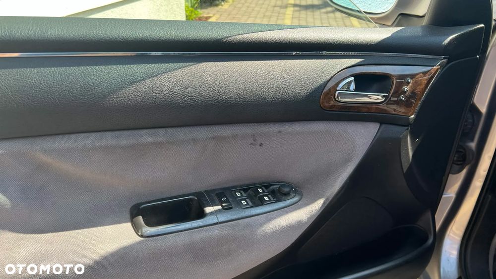 Peugeot 607 - 10