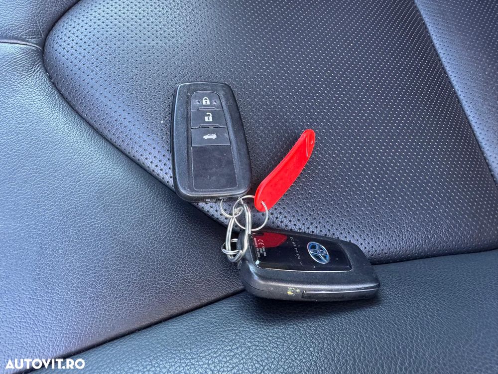 Toyota Camry 2.5 Dynamic - 6