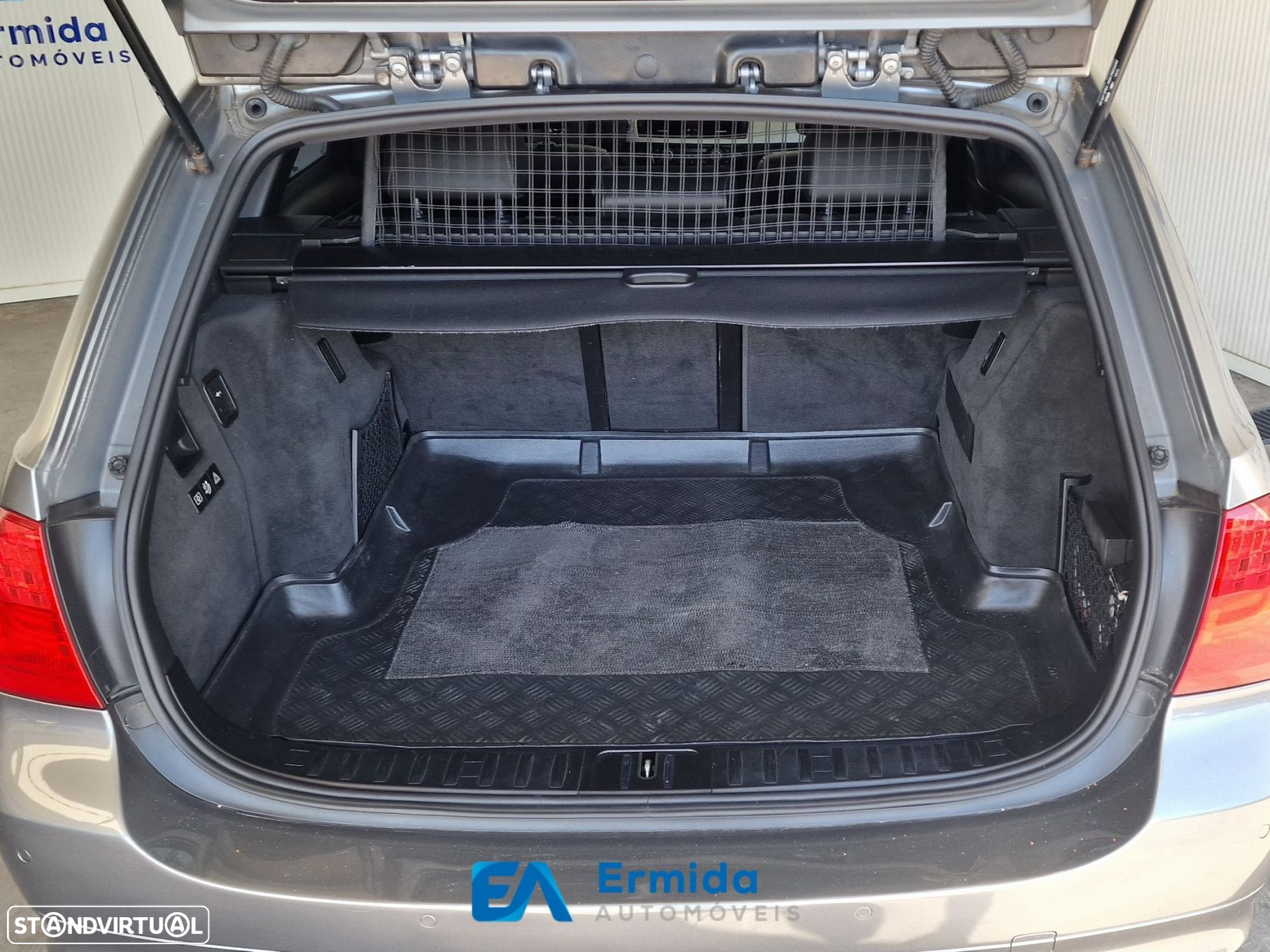 BMW 320 d Touring LifeStyle Auto - 21