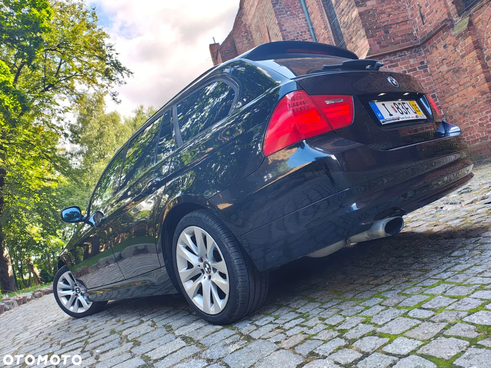 BMW Seria 3 318i Touring - 18