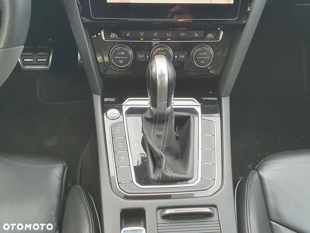 Volkswagen Arteon 2.0 TDI SCR 4Motion DSG R-Line - 32