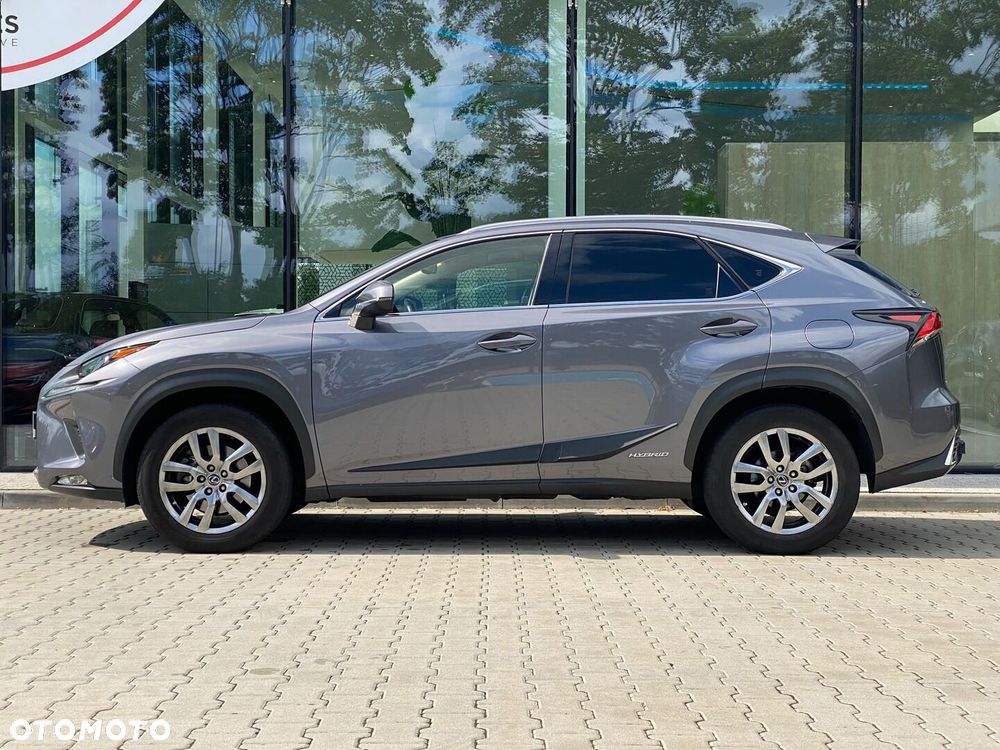 Lexus NX 300h Business Edition AWD - 3
