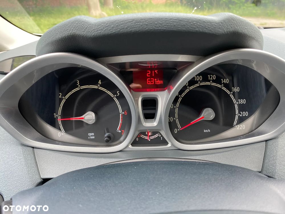 Ford Fiesta 1.25 Titanium - 28