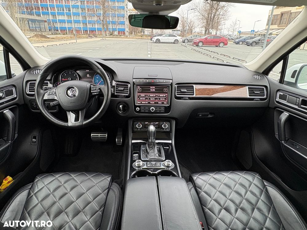 Volkswagen Touareg - 13