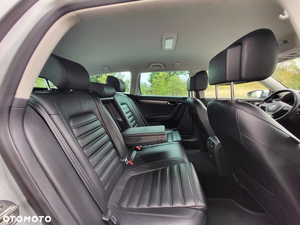 Volkswagen Passat Variant 2.0 TDI 4Motion DSG BlueMotion Tech R-Line - 18