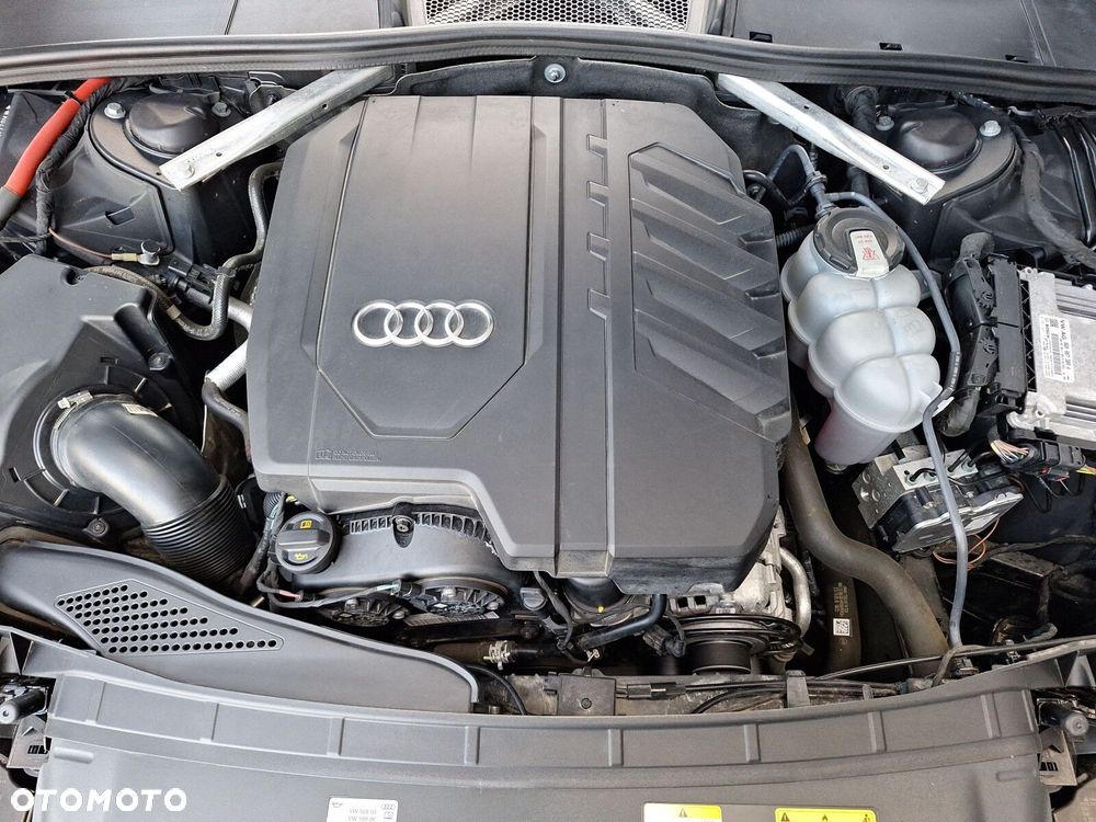 Audi A4 Avant 35 TFSI mHEV S tronic - 32