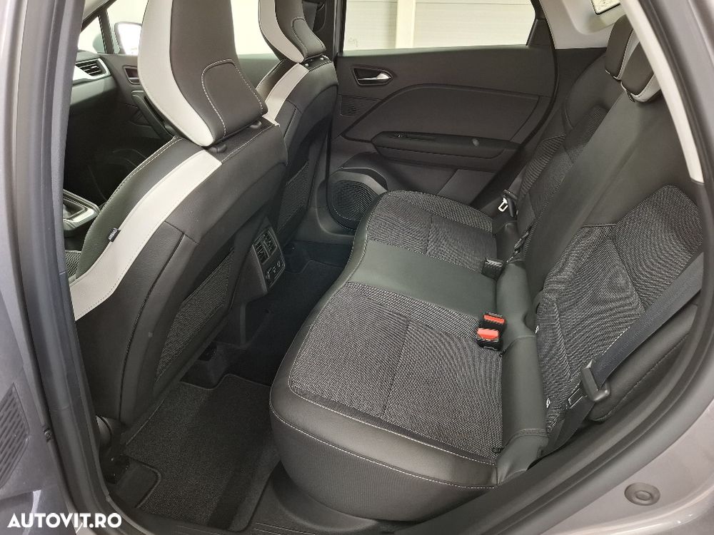 Renault Captur 140 MHEV Techno - 13