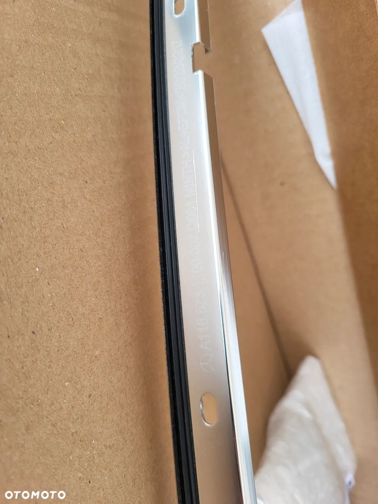 Komplet listew chrom Mercedes Cla w118 6731300 - 9