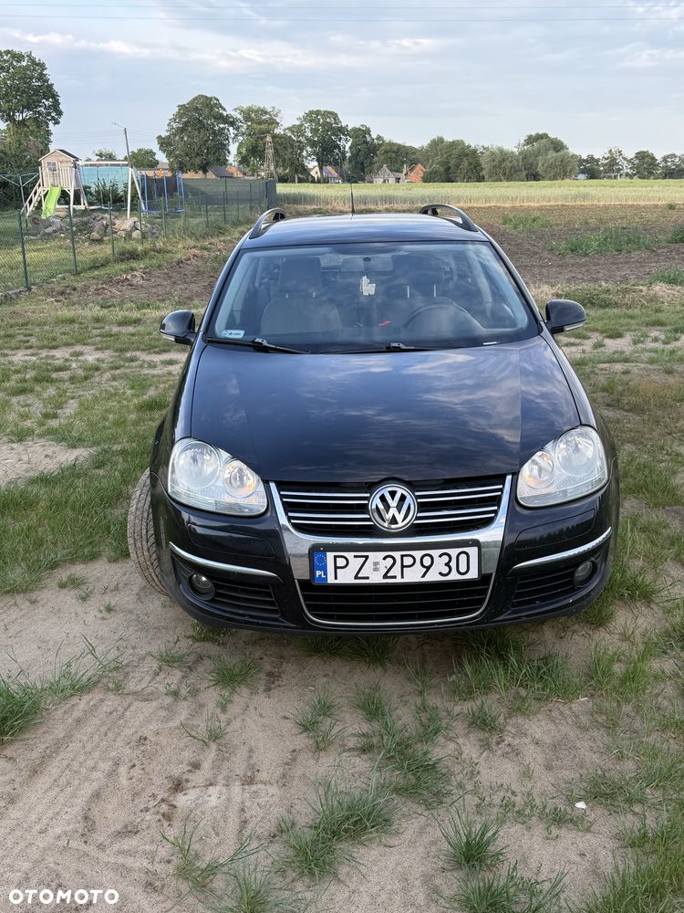 Volkswagen Golf - 1