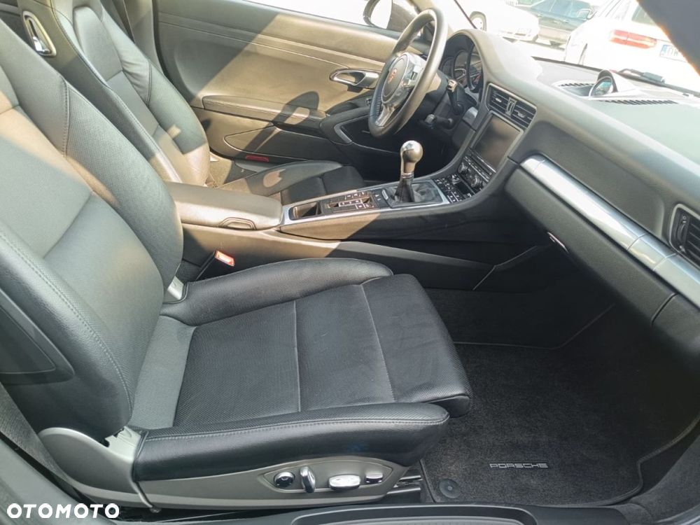Porsche 911 - 25