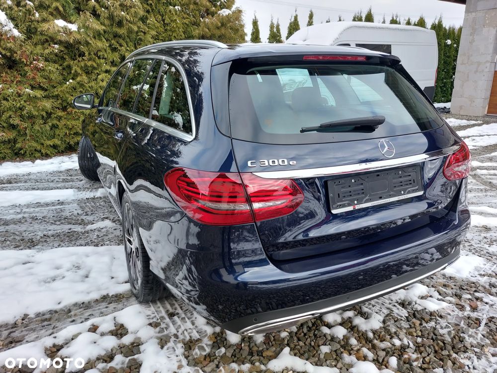 Mercedes-Benz Klasa C 300 e 9G-TRONIC Avantgarde - 3
