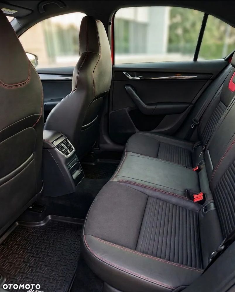 Skoda Octavia 2.0 TDI RS - 11