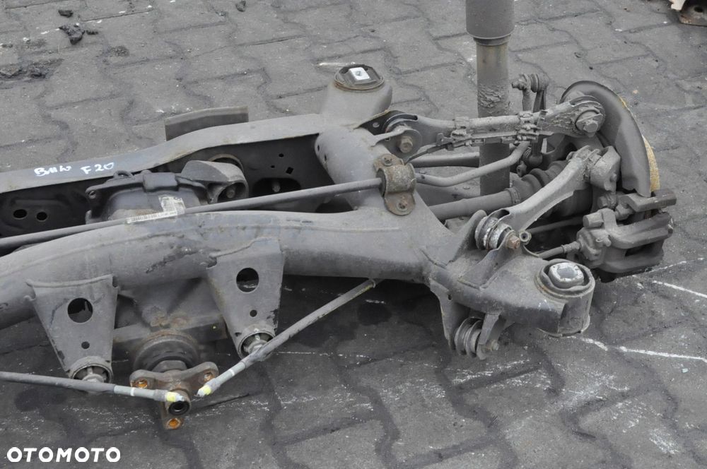 BMW F20 F21 2.0D ZAWIESZENIE BELKA TYŁ + PÓŁOSIE + MOST 7605587 2.93 - 9