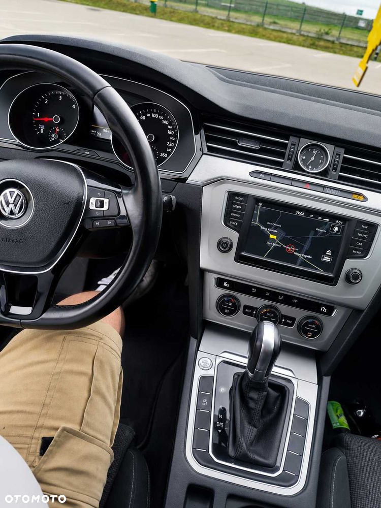 Volkswagen Passat - 7